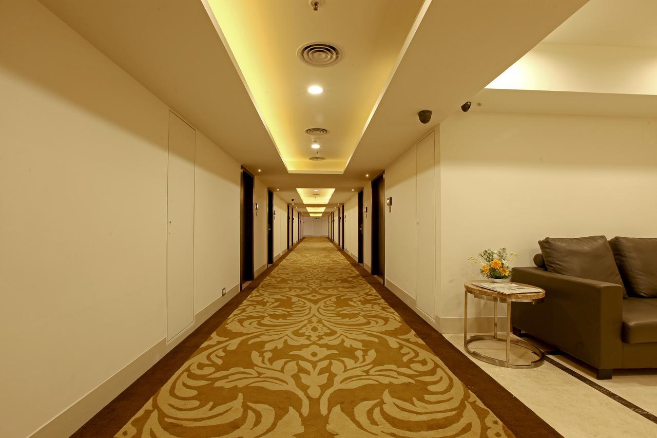 Goutham Grand Hotel Tenāli Exterior photo