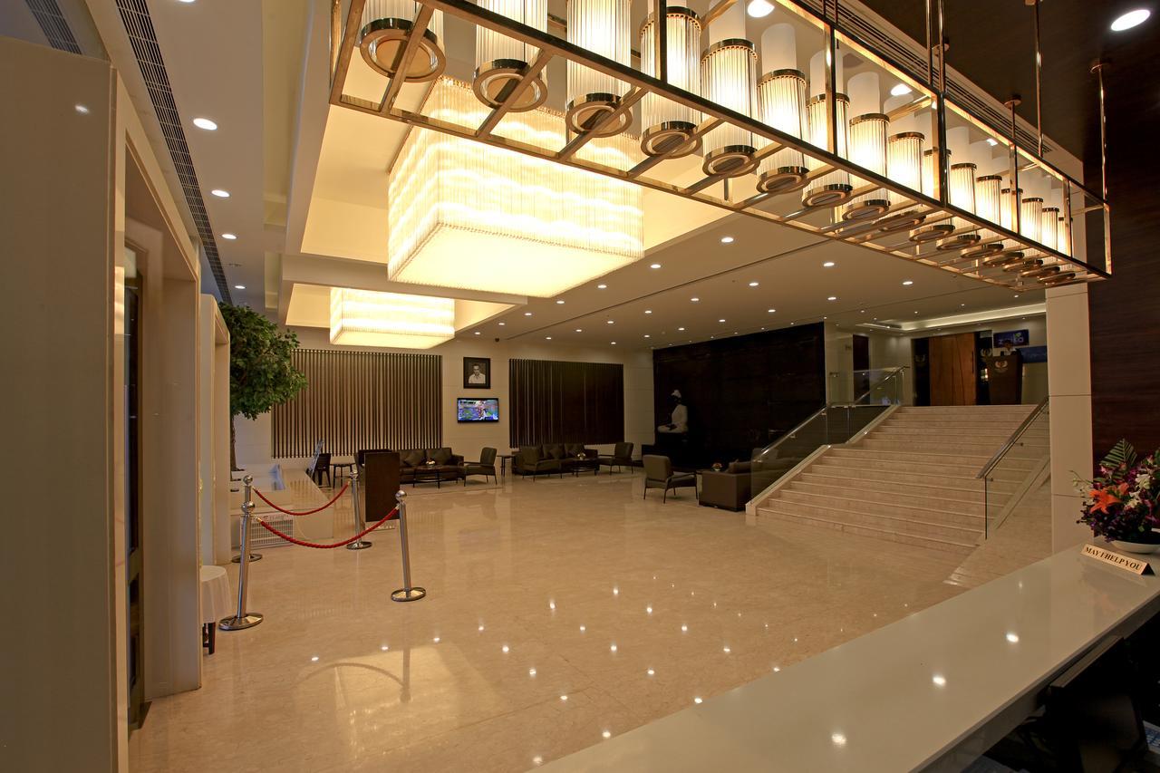 Goutham Grand Hotel Tenāli Exterior photo